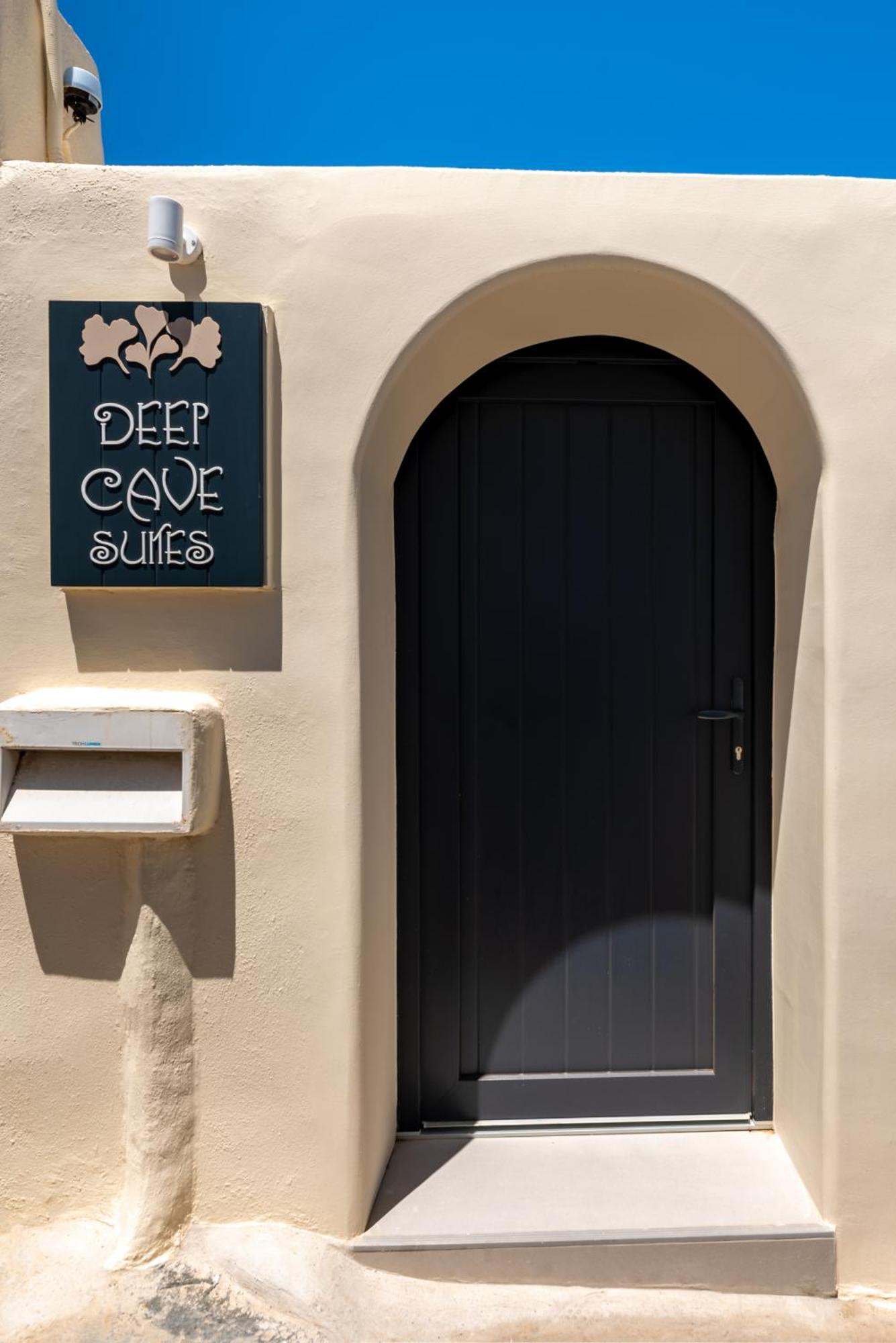 Deep Cave Suites Kontochori Fira  Zewnętrze zdjęcie