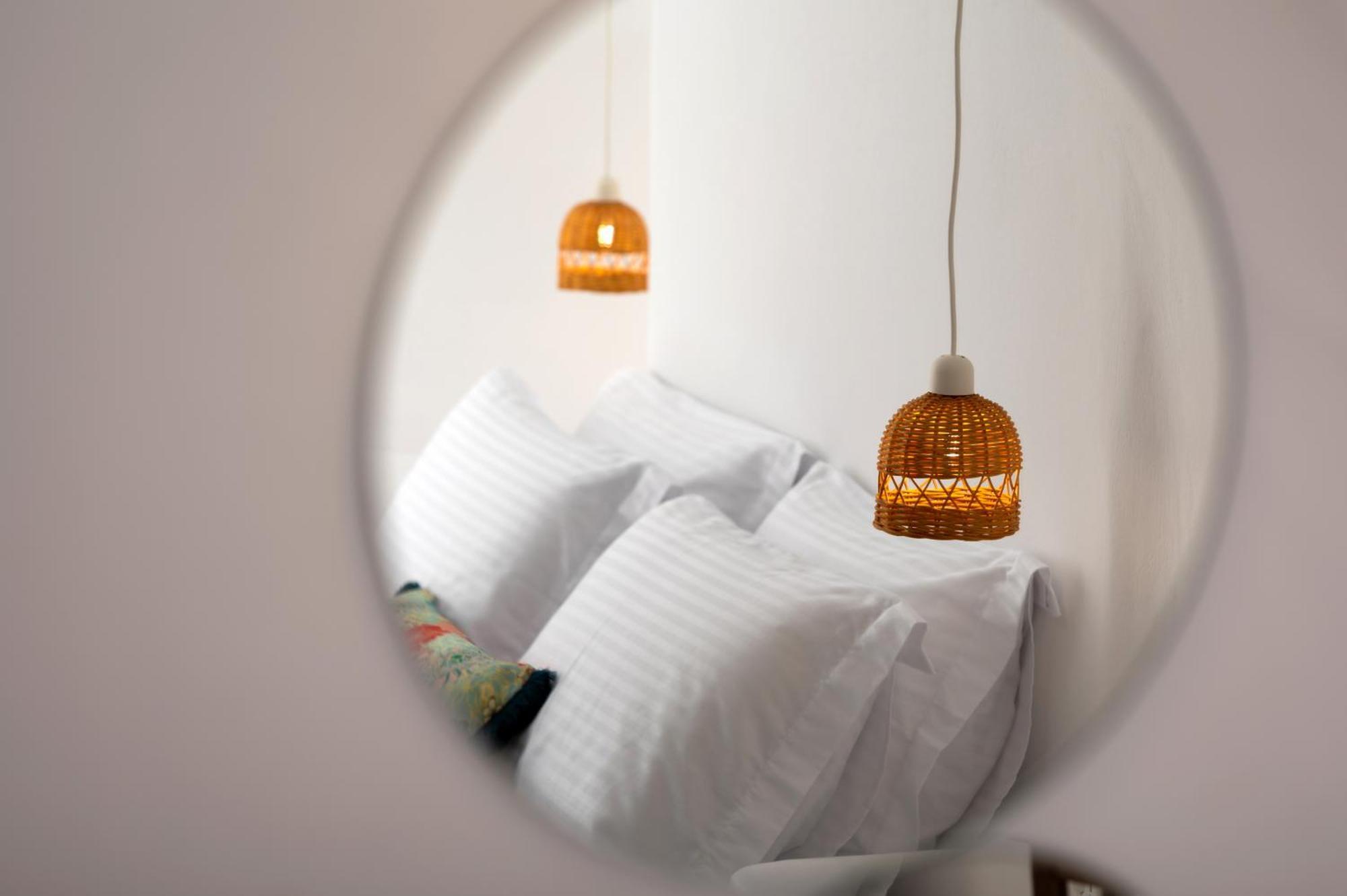 Deep Cave Suites Kontochori Fira  Zewnętrze zdjęcie