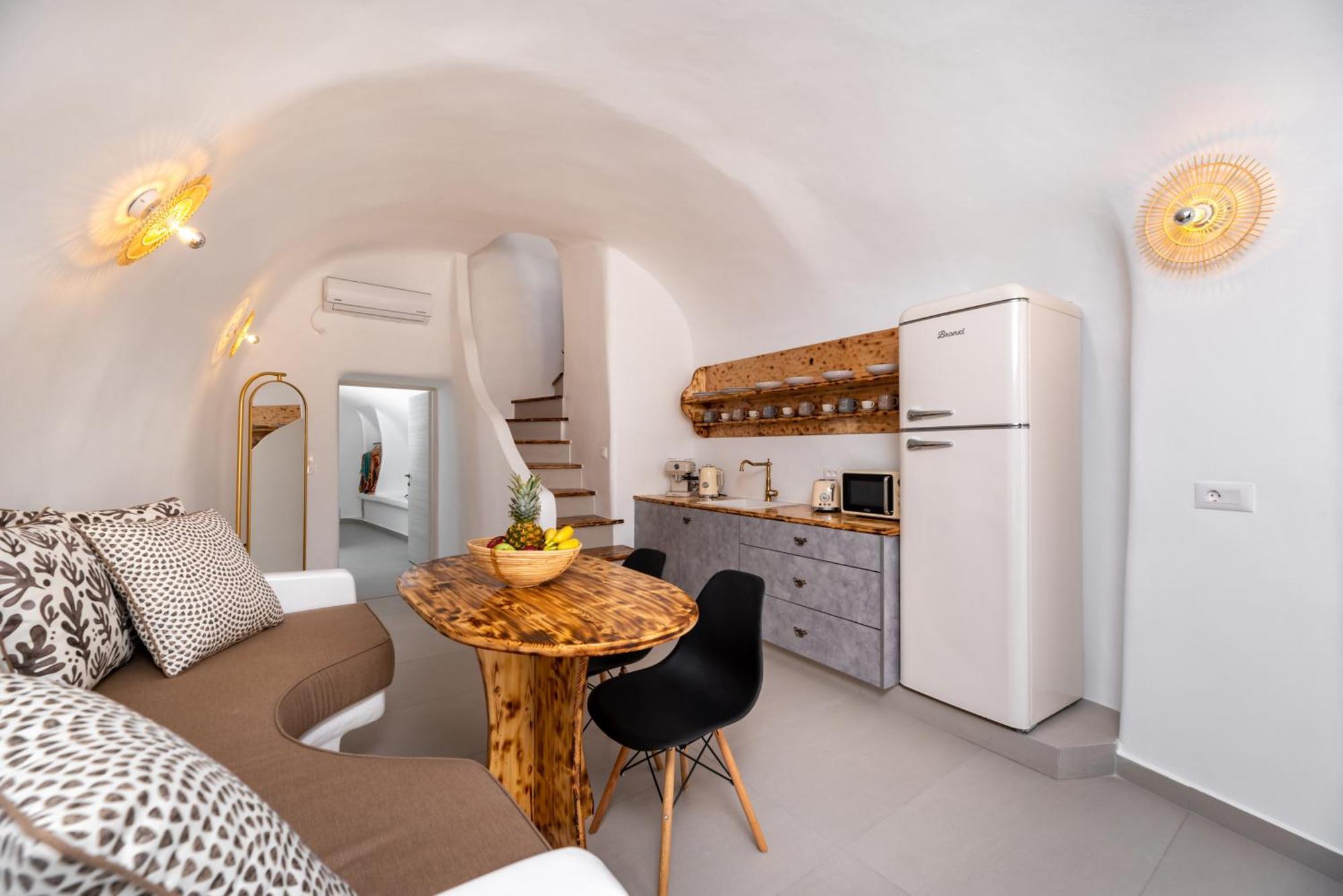 Deep Cave Suites Kontochori Fira  Zewnętrze zdjęcie